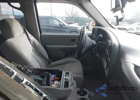 2005 Chevrolet Avalanche 1500 Z71 from USA, damaged, VIN 3GNEK12Z85G255345